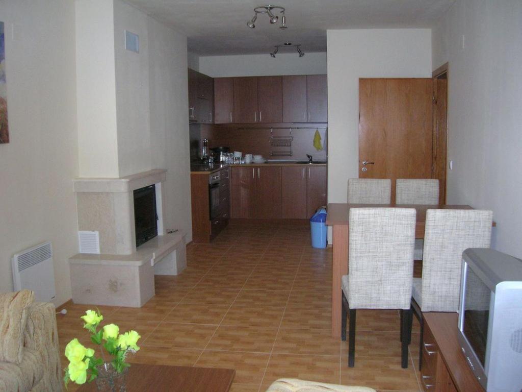 Апартамент В Лъки Спа Комплекс Apartment Pamporovo Exterior photo
